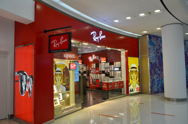 Ray?Ban 宏伊国际广场店——欧博 CIS 商用安装系统的经典应用