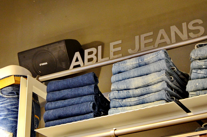ABLE JEANS正大广场旗舰店——欧博MA2030的时尚之旅