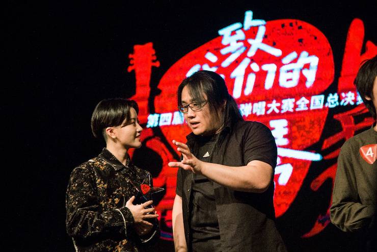 第四届“欧博吉他女声弹唱大赛”总冠军出炉<br />温格夺冠，董冬冬担任评委