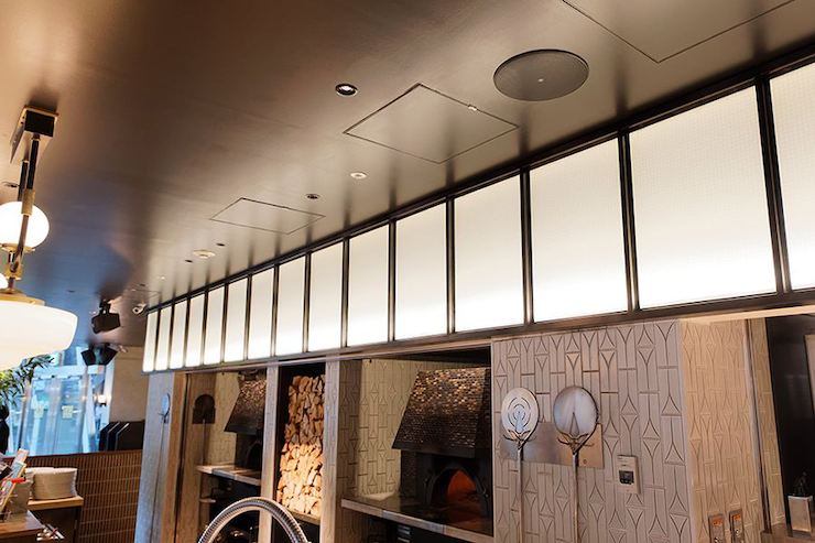 案例 | 欧博音响系统为 800°Degrees 燃木餐厅的用餐氛围提供音频解决方案